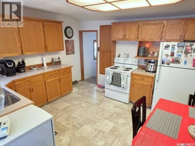 954 Brown STREET, Moose Jaw, photo 3