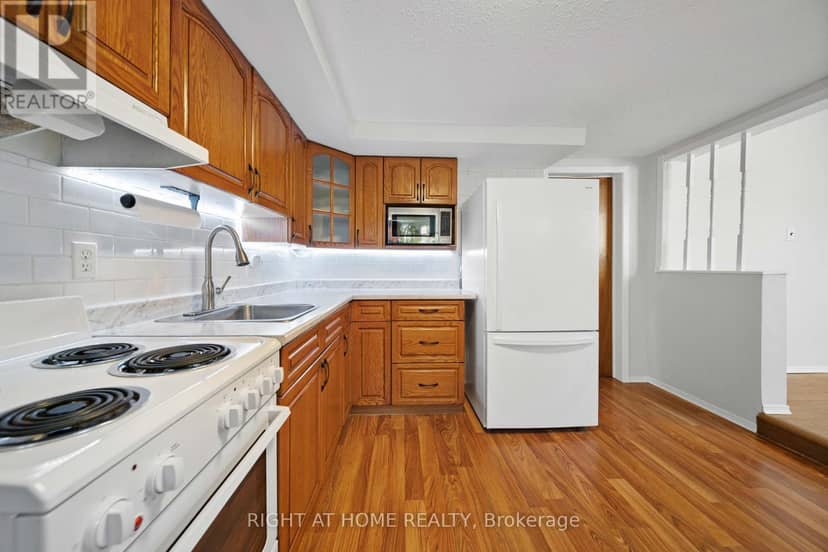 335 Talbot Street E — photo 14 of 36