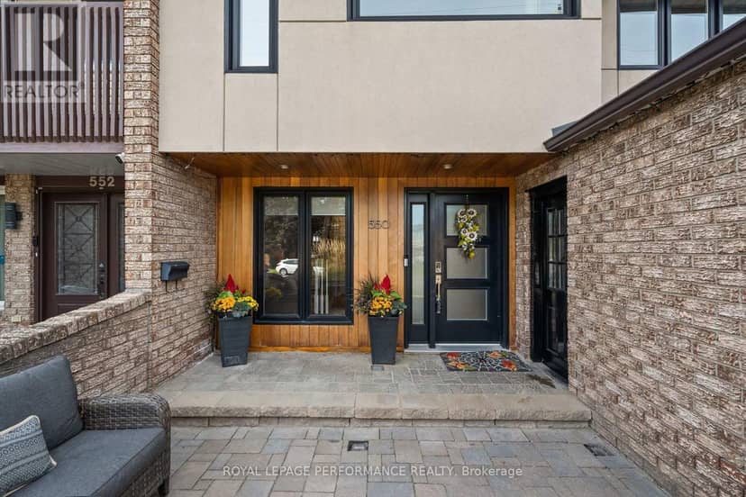 550 Foxview Place, Ottawa, photo 2