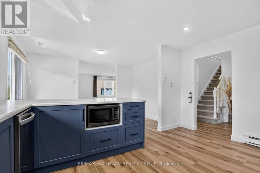 12 - 207 Stratas Court — photo 19 of 33