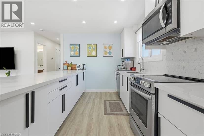 23 GREEN MAPLE Drive — photo 9 of 30