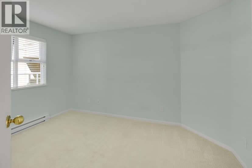 204 943 W 8th Avenue — photo 17 of 27