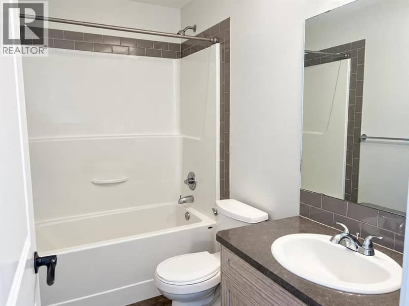 303 Coalbanks Boulevard W — photo 13 of 27