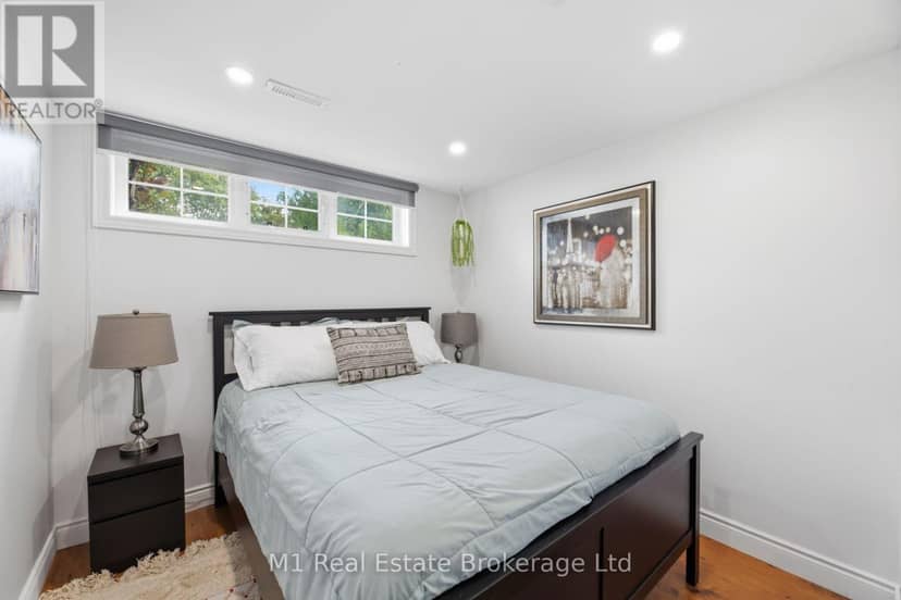308 Daniel Crescent — photo 33 of 40