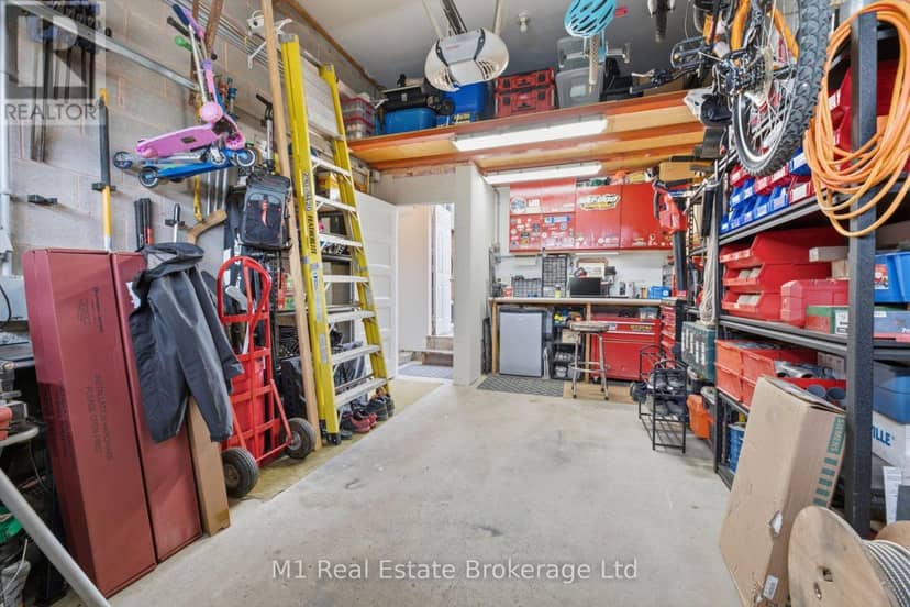 308 Daniel Crescent — photo 35 of 40