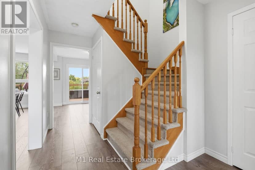 308 Daniel Crescent — photo 9 of 40