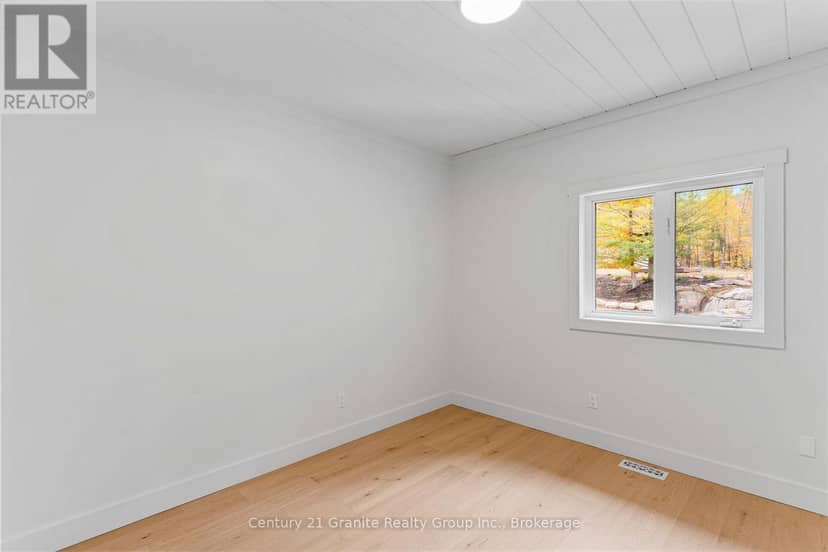 150 College Drive — photo 19 of 40