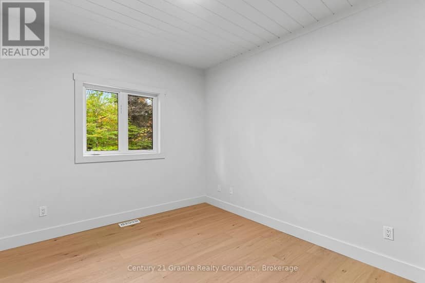 150 College Drive — photo 21 of 40