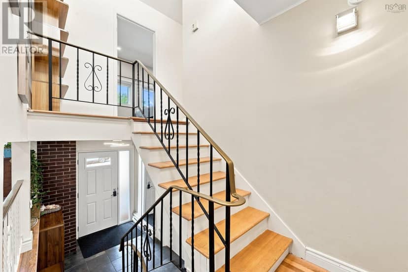 96 Bayview Road — photo 7 of 40