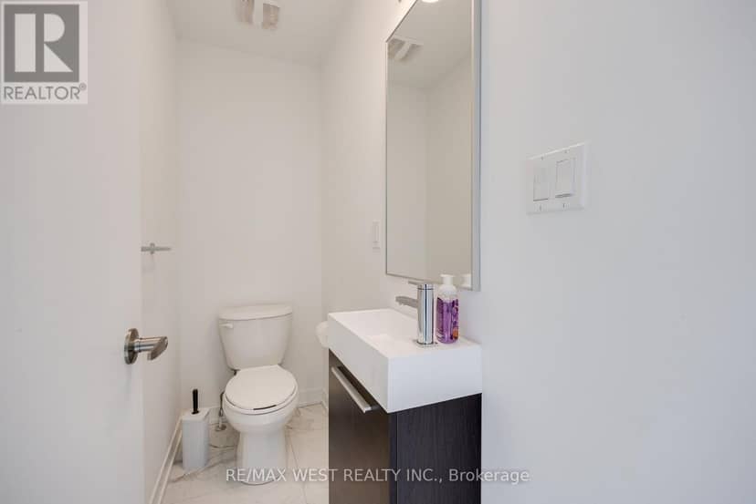 122 Green Gardens Boulevard — photo 13 of 33