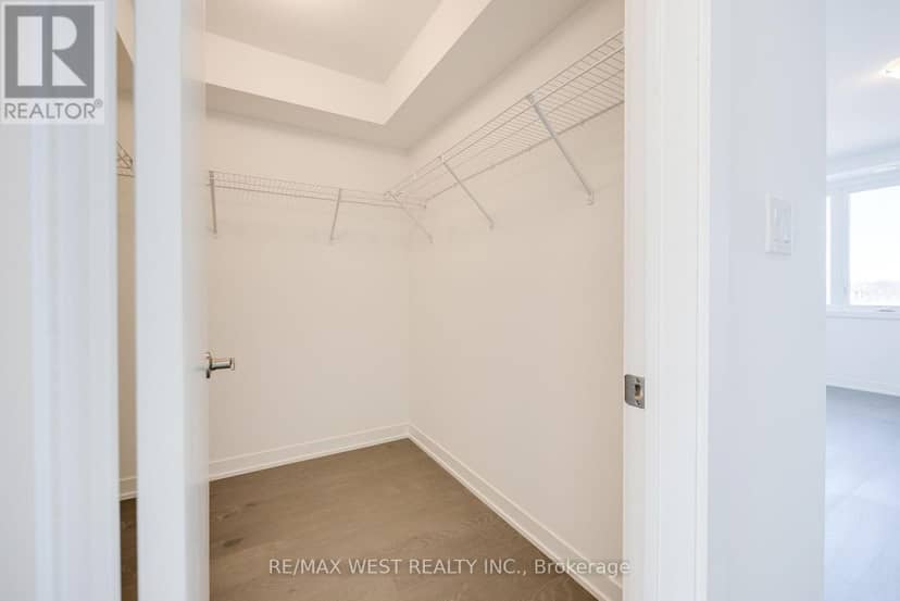 122 Green Gardens Boulevard — photo 24 of 33