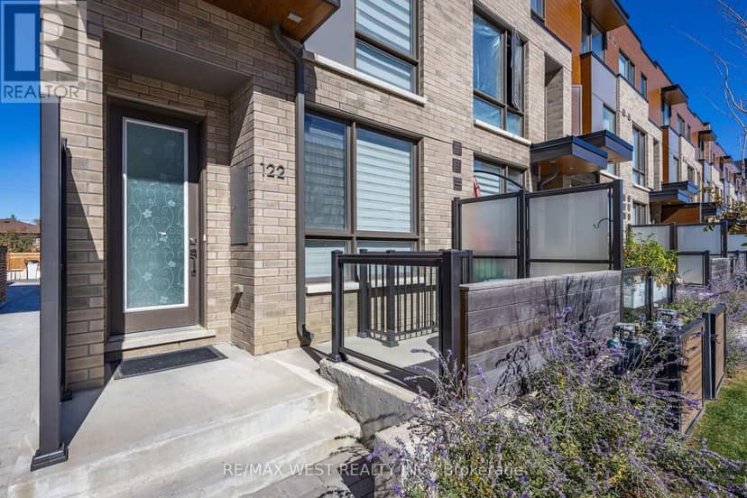 122 Green Gardens Boulevard — photo 3 of 33