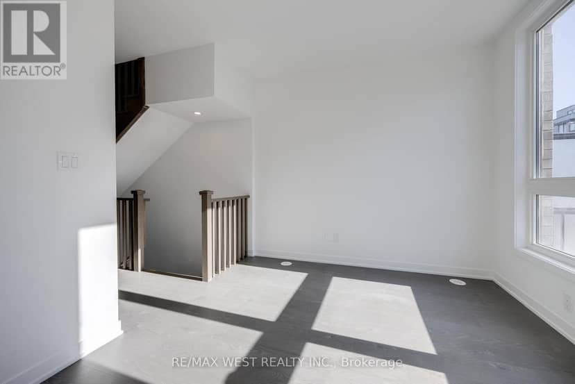 122 Green Gardens Boulevard — photo 5 of 33