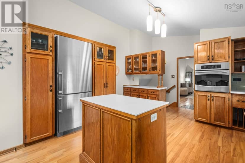 127 Evans Avenue — photo 10 of 39
