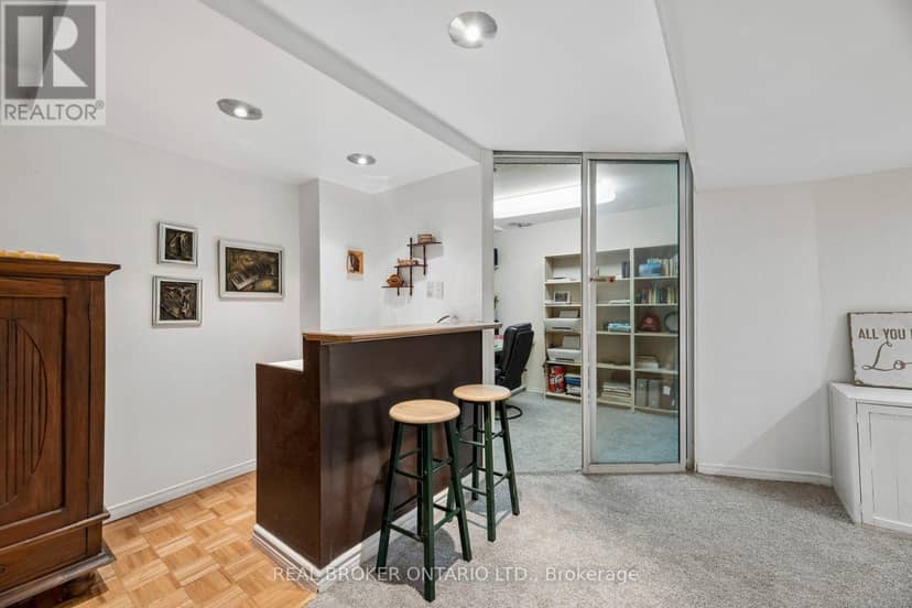 22 Ravenscroft Road — photo 38 of 40