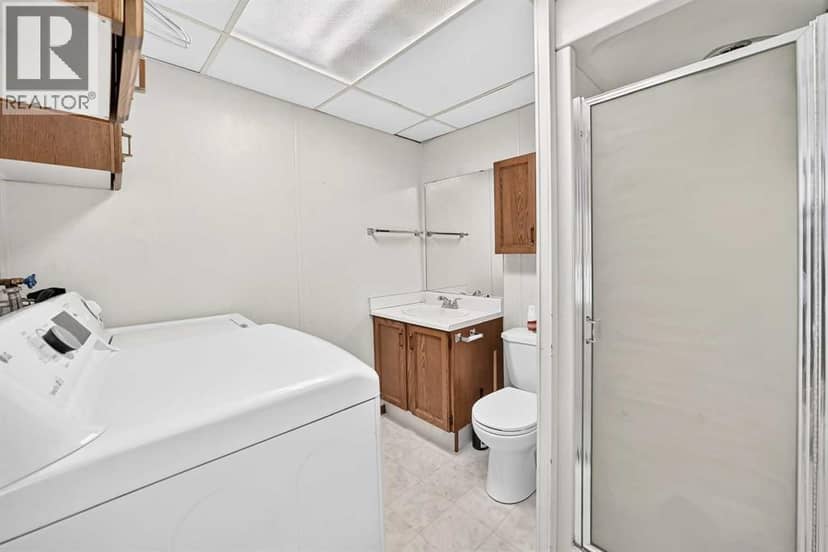 69 Gregson Crescent — photo 31 of 40