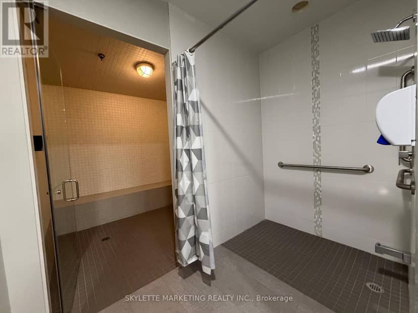 PH13 - 75 King William Crescent — photo 26 of 28