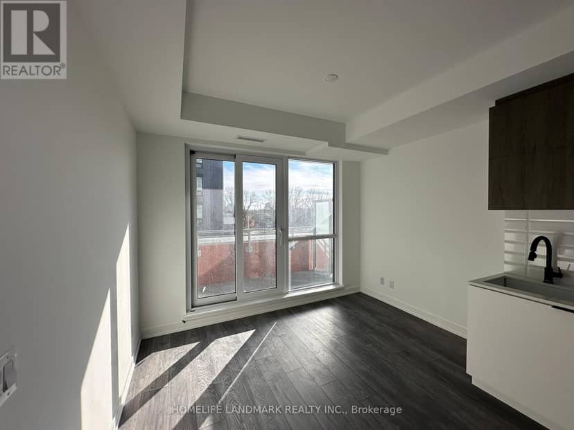 209 - 8888 Yonge Street — photo 18 of 27