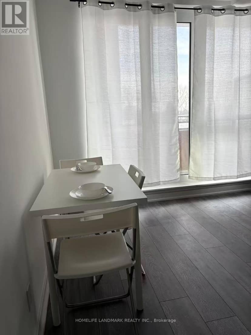 209 - 8888 Yonge Street — photo 22 of 27