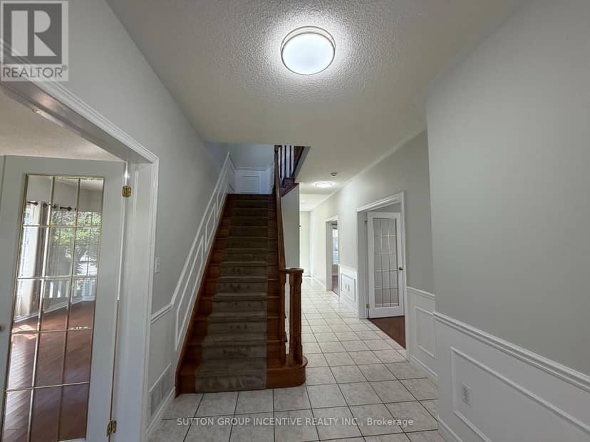 1 Buman Court, Barrie, photo 4