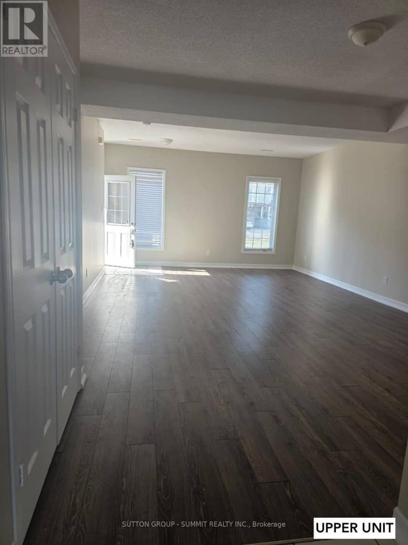 329 Edgehill Drive, Barrie, photo 2