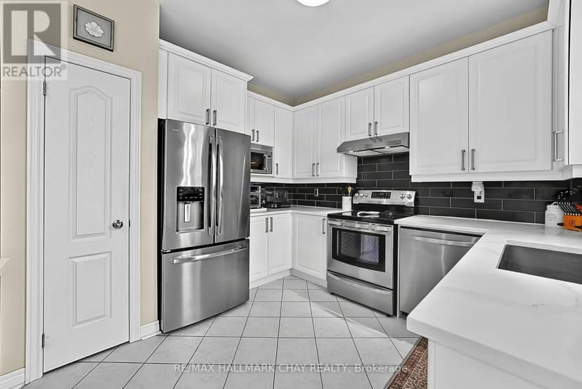 14 Strathmore Place, Barrie, photo 7