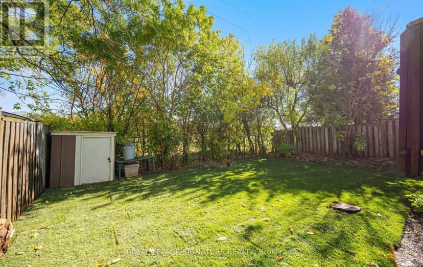 2092 Hunt Crescent — photo 36 of 39