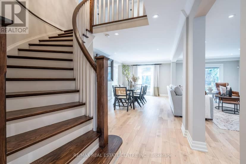 2064 Trillium Court, Burlington, photo 4