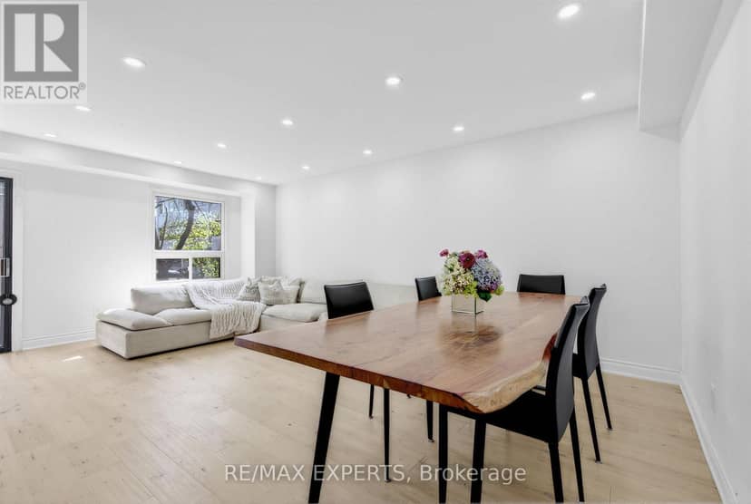 21 Maple Branch Path, Toronto, photo 3