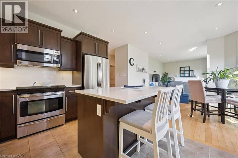 25 HUNSBERGER Drive — photo 10 of 29