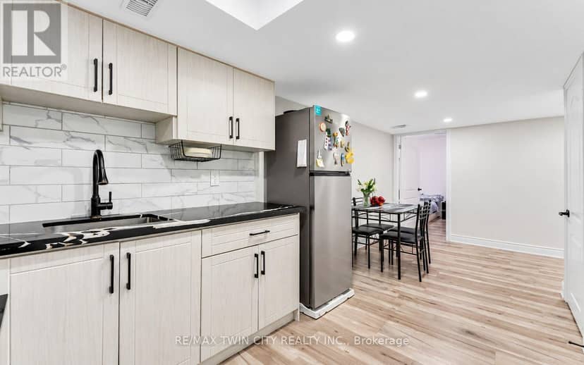 444 Thomas Slee Drive — photo 34 of 40