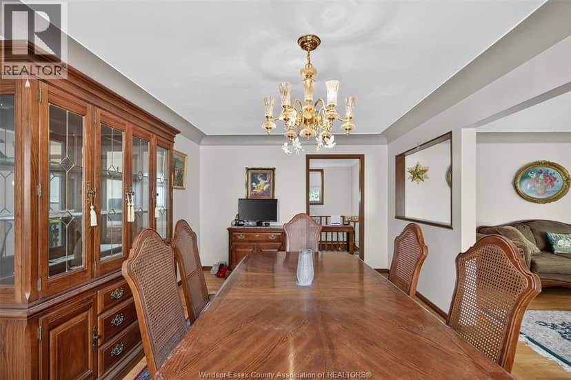 2441 Lesperance — photo 21 of 40