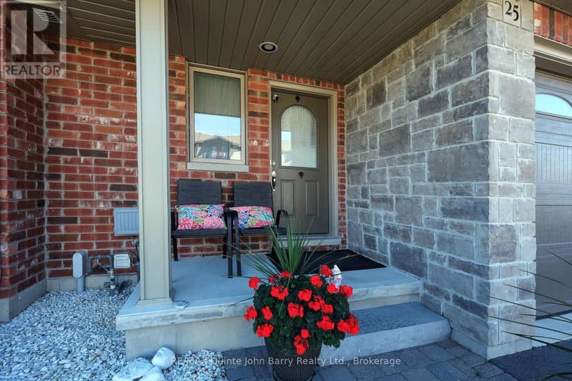 25 Hillside Meadow Drive — photo 2 of 28