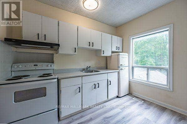 307 Grey Street — photo 16 of 27
