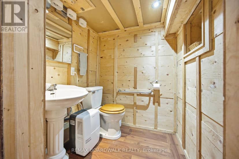 394 Kenyon Road — photo 28 of 36
