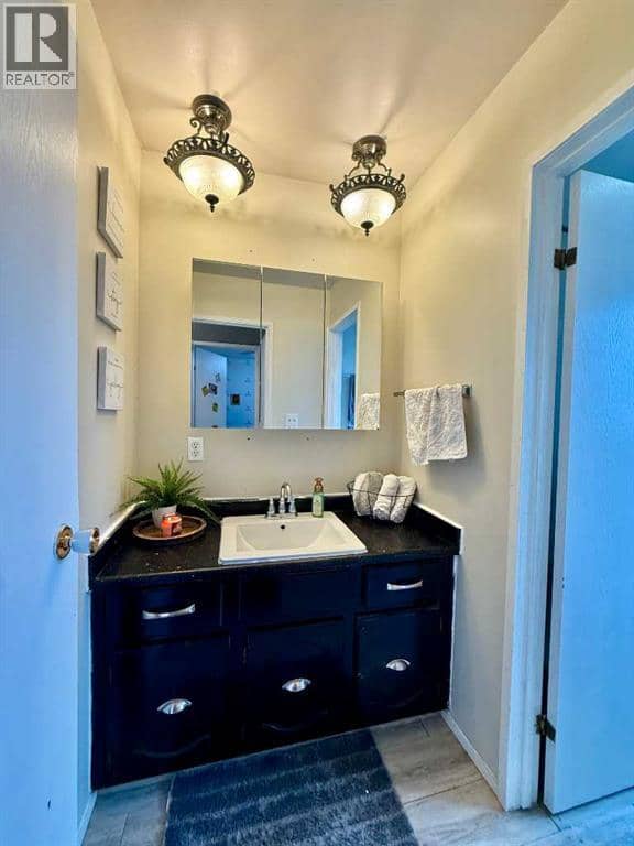 9610 74 Avenue — photo 33 of 40