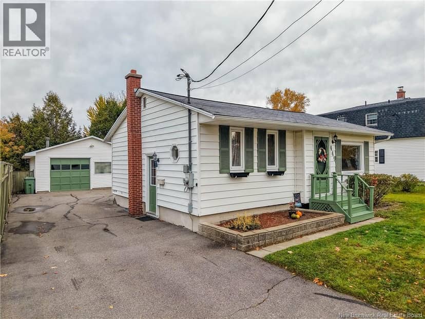 449 Canada Street — photo 3 of 40