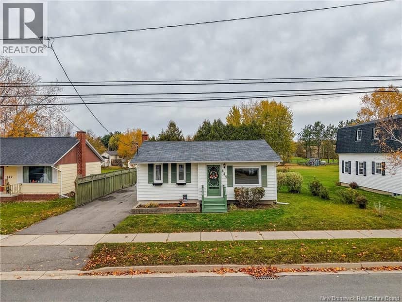 449 Canada Street — photo 4 of 40