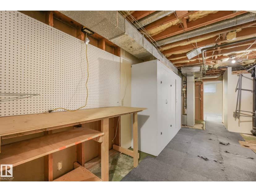 9256 148 ST NW — photo 38 of 40