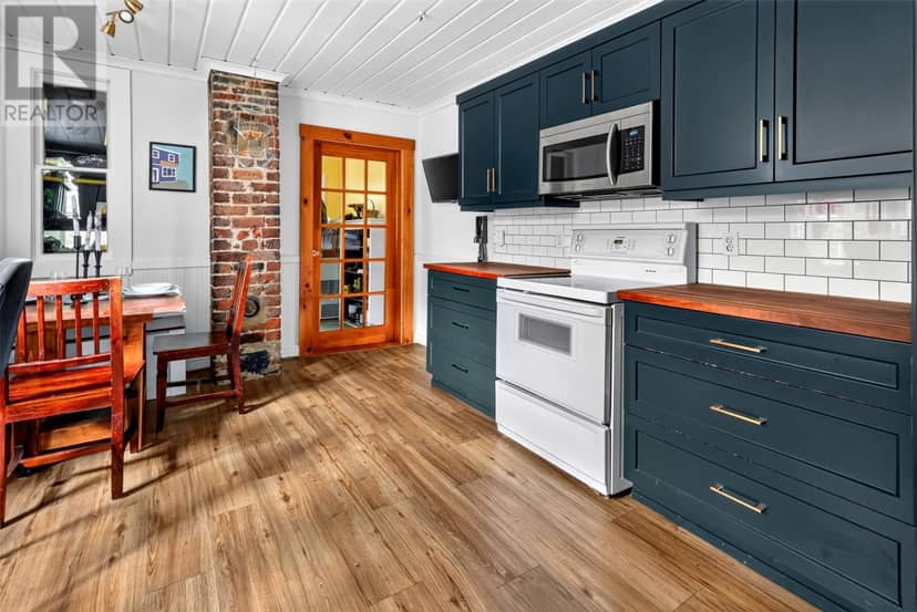 36 Mullock Street — photo 10 of 35