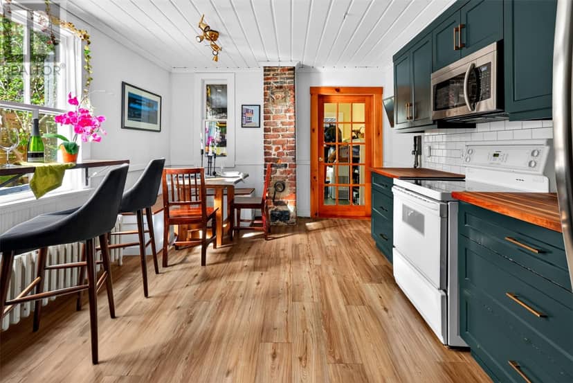 36 Mullock Street — photo 14 of 35