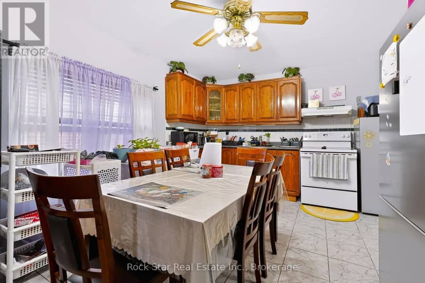 1162 Northmount Avenue — photo 5 of 34