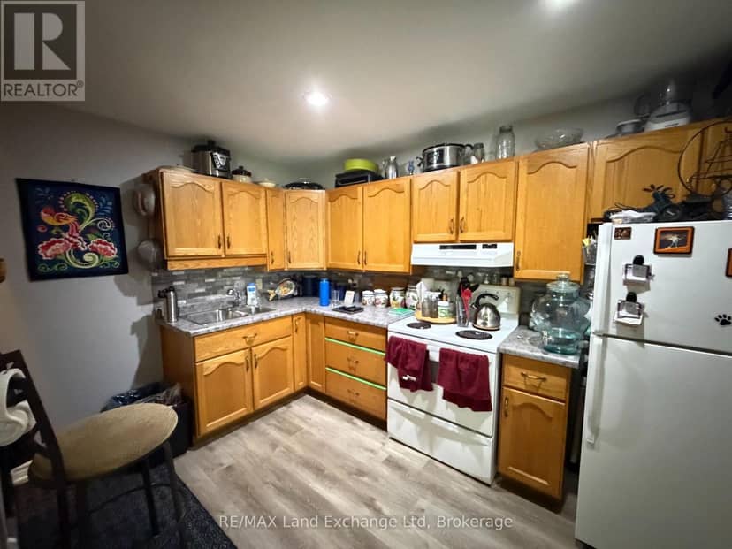 276 Centre Street, North Huron, photo 8