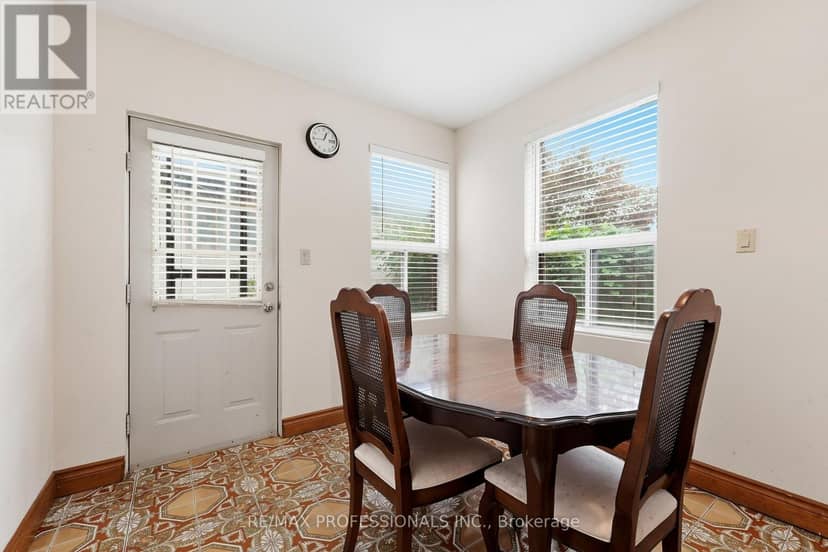 227 Montrose Avenue — photo 21 of 40