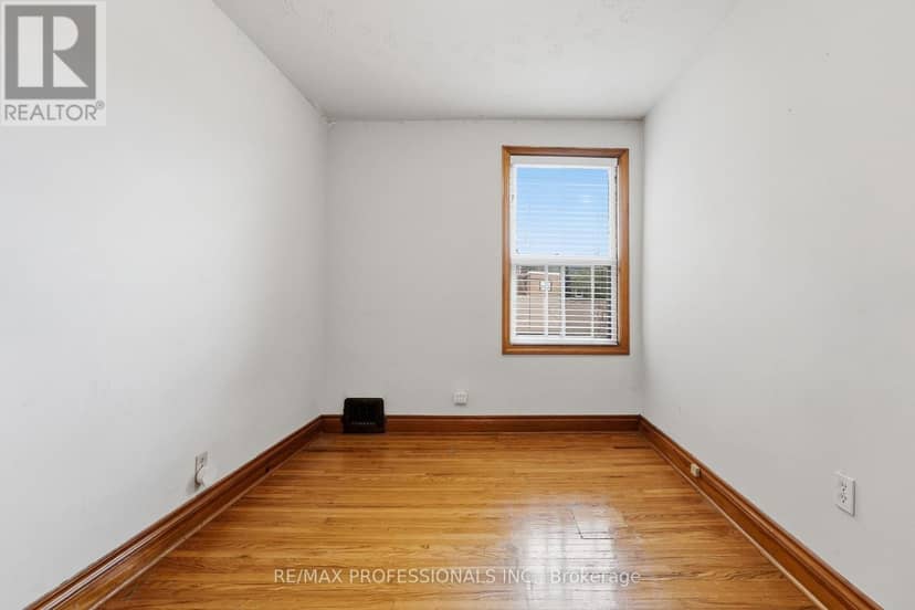 227 Montrose Avenue — photo 28 of 40