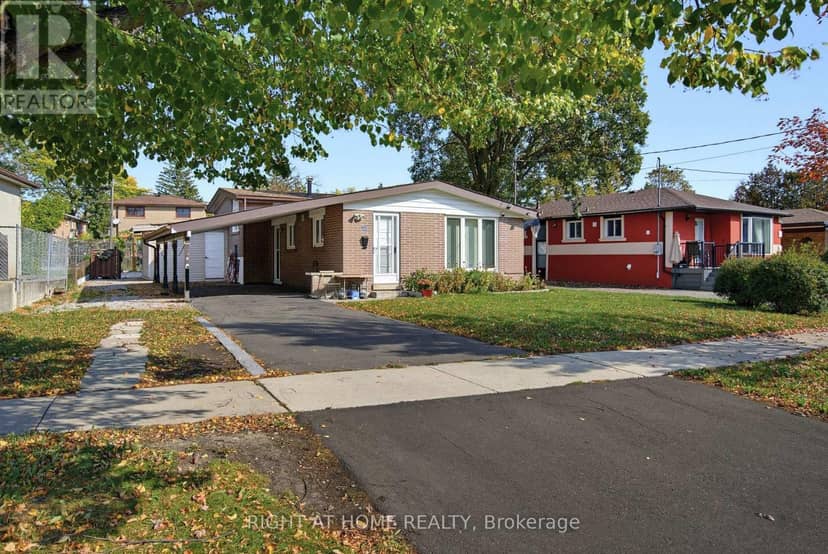 75 Bloomington Crescent, Toronto, photo 2