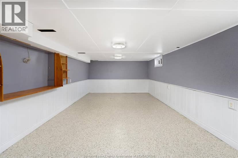 986 Eastlawn AVENUE — photo 15 of 19