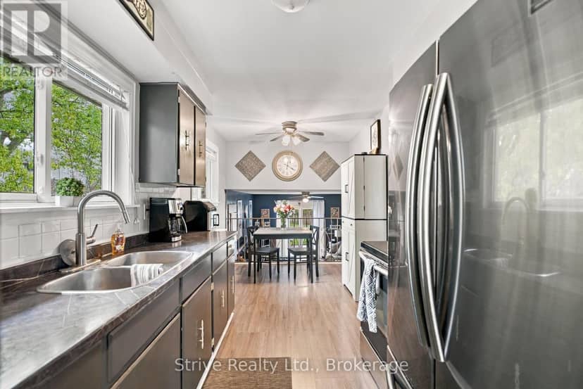 76 Waverley Road — photo 9 of 40