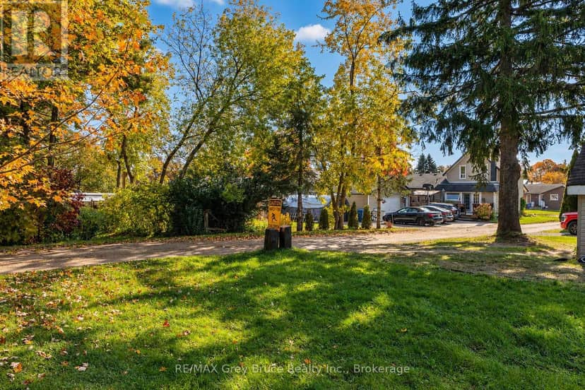 213 Victoria Street — photo 12 of 33
