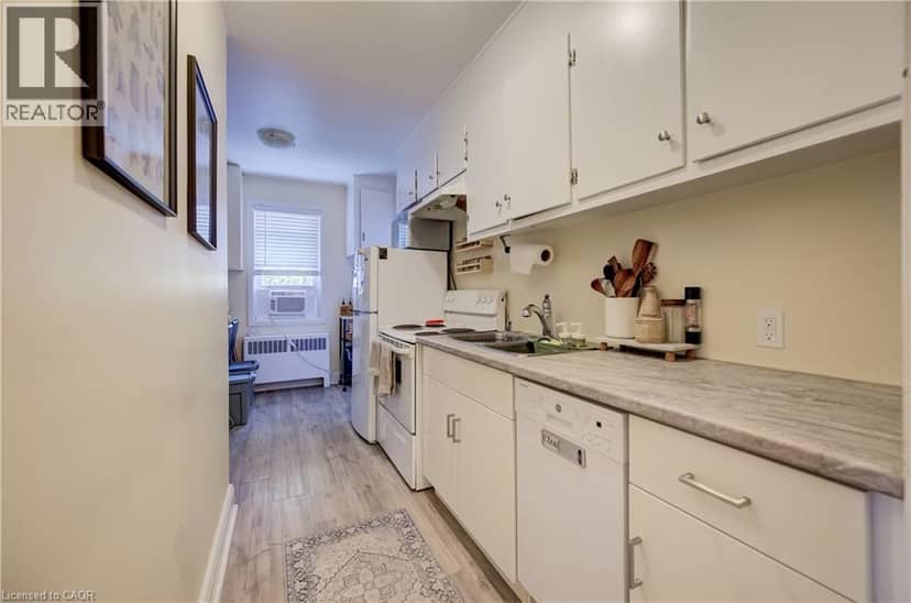 172 ARTHUR Street S — photo 14 of 35